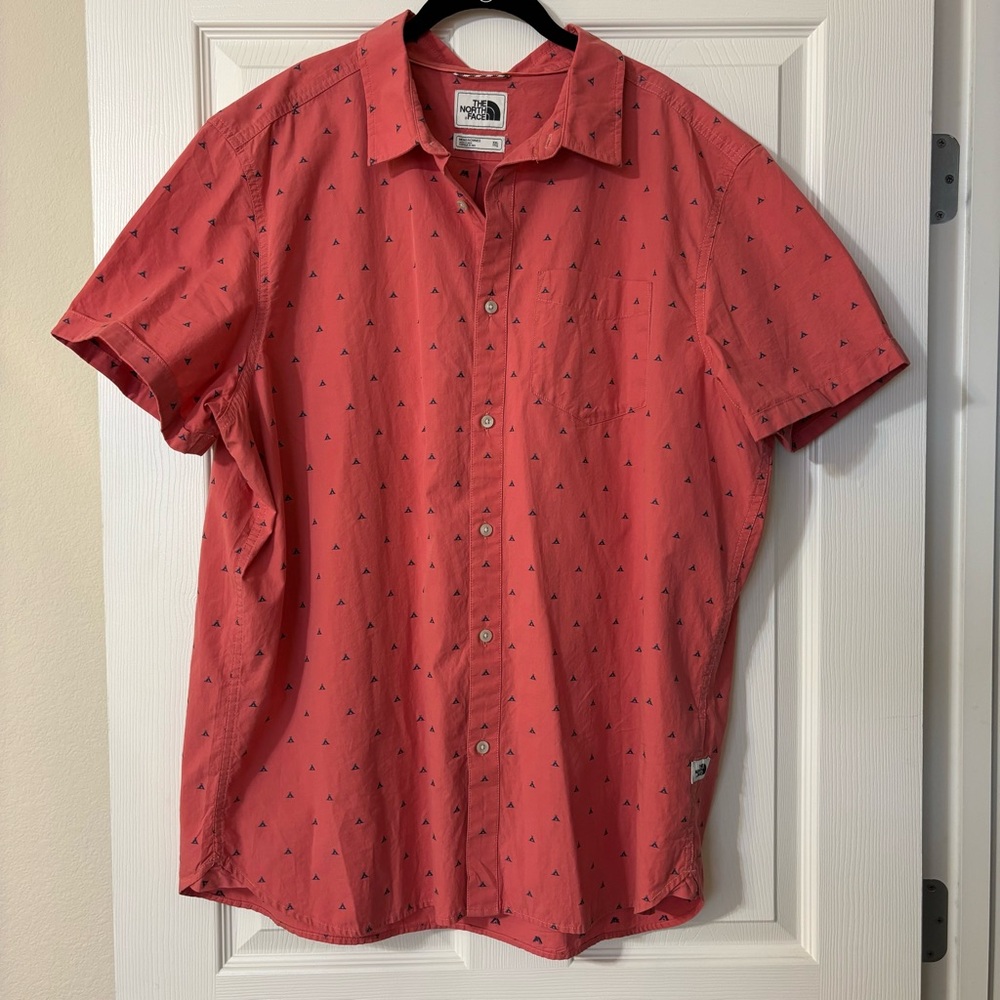 The North Face Embroidered Tent Short Sleeve Shirt XXL Salmon color